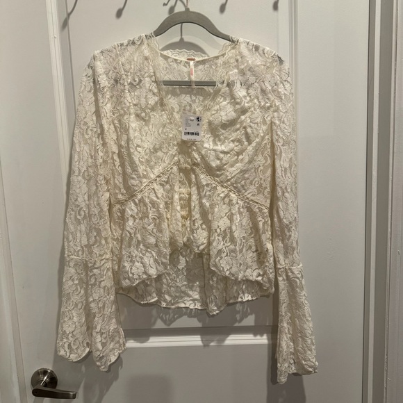 NWT - Free People Whispering Love Lace Peplum Blouse - Tofu - Picture 4 of 4